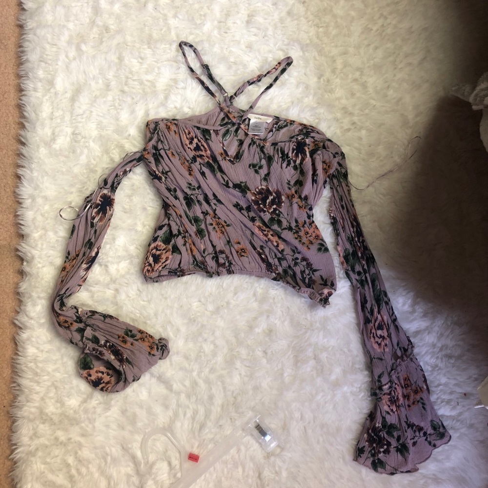 Off shoulder floral crop top